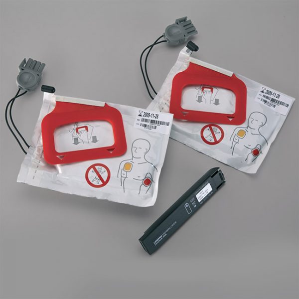 AED Charge-Pak And Two Sets Of AED Quik-Pak-Electrodes(11403-000001)