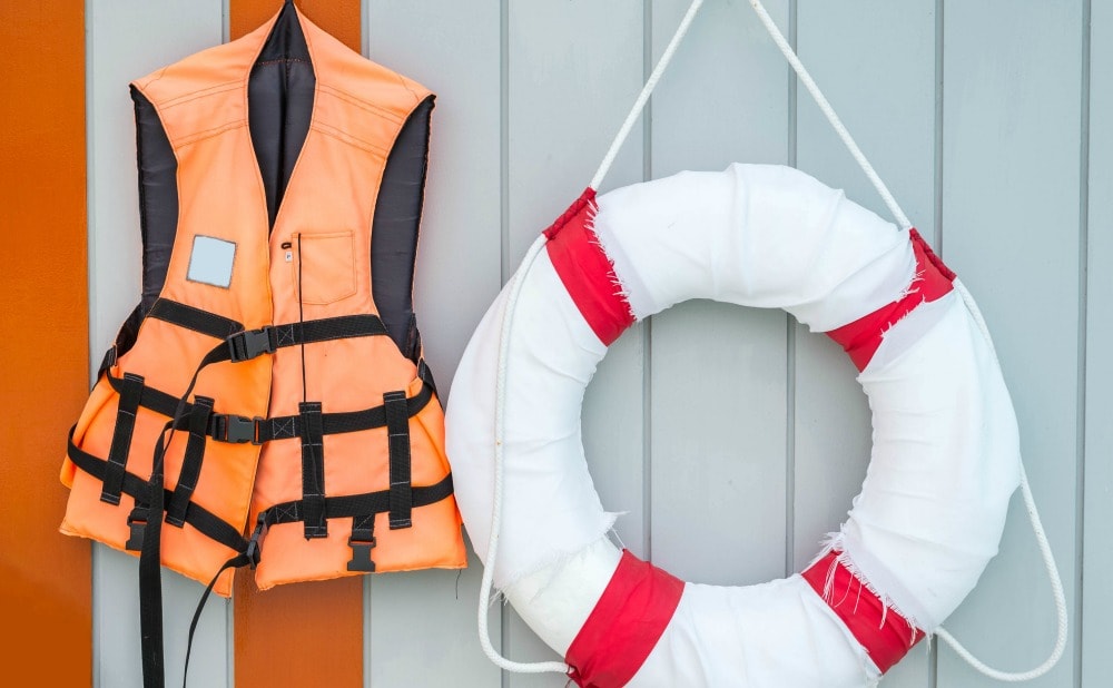 aeds-the-ultimate-life-preserver-and-why-all-boat-owners-need-one